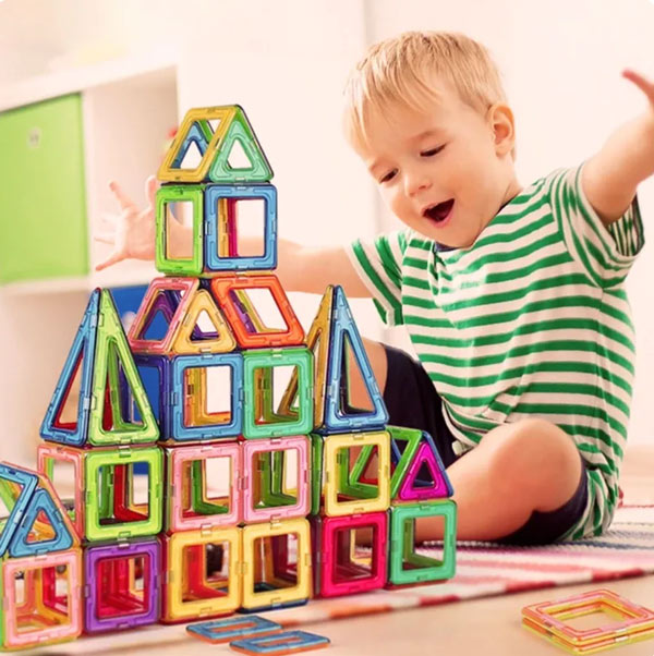 Blocos de Construção Magnéticos  – Montessori Toys